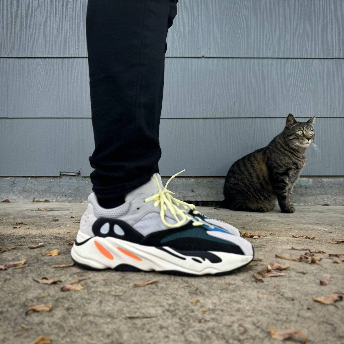 I really missed FatBoy, &while I’m glad2b back with him, &Highly appreciative of my friends who checked on him &my house… I HAVE THE POST VACATION BLUES, y’all. I seriously think I wanna move to California… Anywho… #KOTD one of my favorites… Yeezy Boost 700 ‘Waverunner’