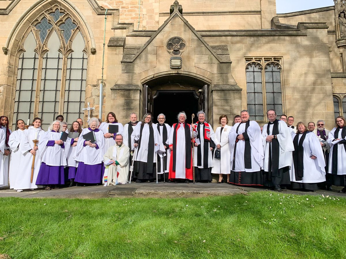 Congratulations to the Revd Canon @claremaclaren who was recently licensed by @Bishopofjarrow as the new Canon Provost of @SlandMinster 🎉. Read more 👉 bit.ly/4aPhuHF