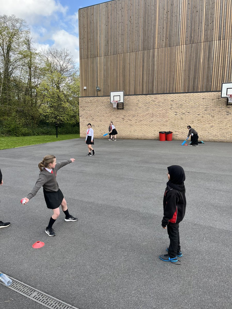 Y7/8 cricket trials tonight.