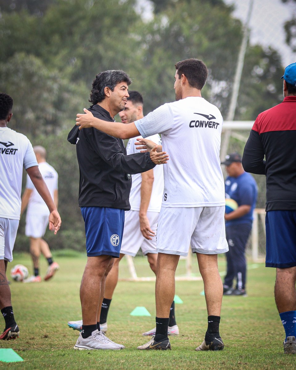 ¡Nuevo entrenamiento! Fuertes y concentrados para afrontar la cuarta fecha y continuar en arriba en la tabla. ¡Echa Muni!🔥👏⚽