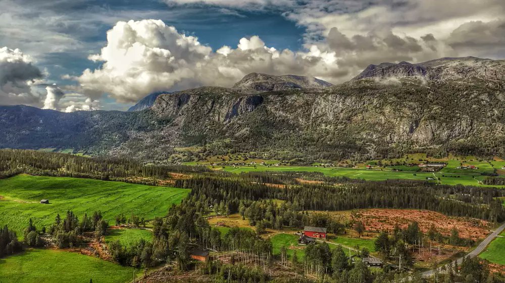 Hemsedal
#Norway #photo #clouds #landscape #view #photography