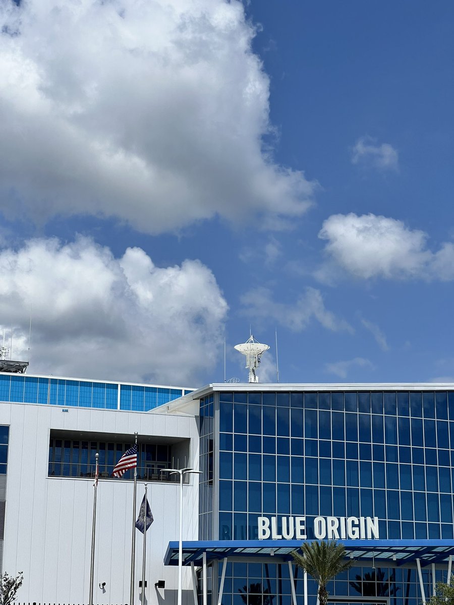 Exploring the wonders of NASA Kennedy Space Center Visitor Complex was out of this world! 🚀 Jack's got stars in his eyes considering the ATX program, and we're all cheering him on! 🌟🐾❤️ #FutureAstronaut #NASA  #FamilySupport  @NASA @blueorigin