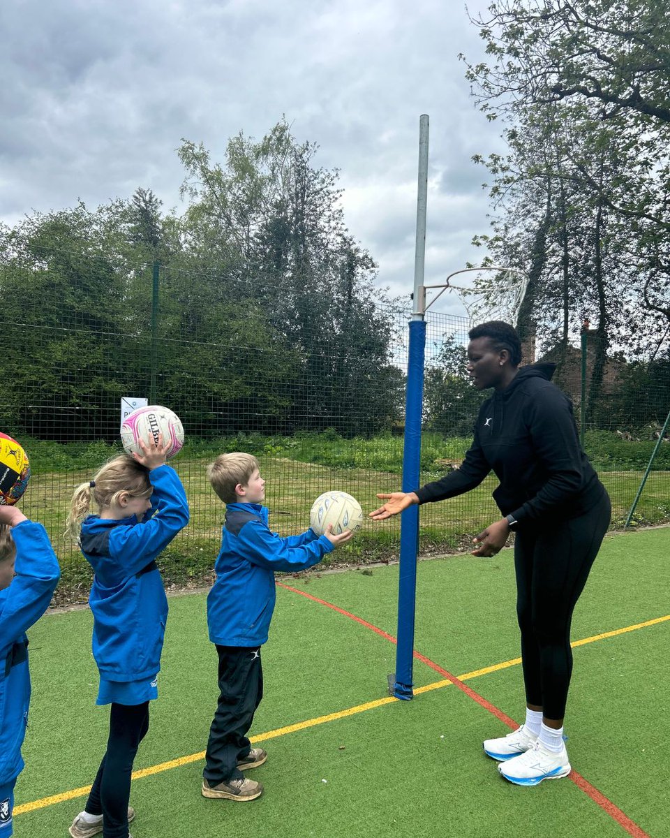 Today thanks to our relationship with Grays Teamsports we  were thrilled to welcome Proscovia Peace from Surrey Storm, Peace chatted to the children this afternoon and gave them invaluable scoring tips, well done Ellie & Tilly who won their age shooting challenge! #SCHOOLNETBALL