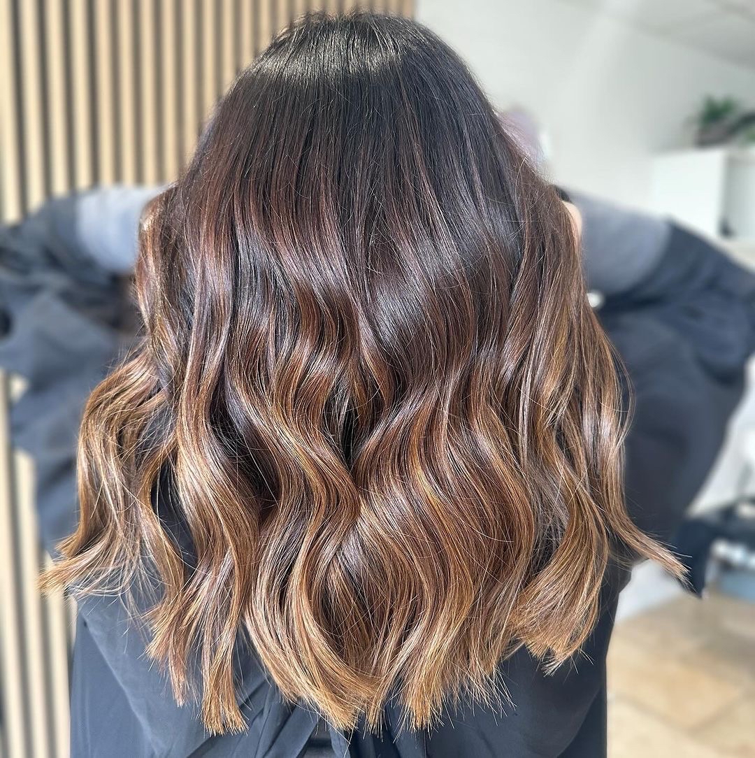 50 strands to add thickness and colour! 
Hair by @salon4eleven 

#hairextensions #zenhairextensions #hairenvy #hairextensionsspecialist #balayage