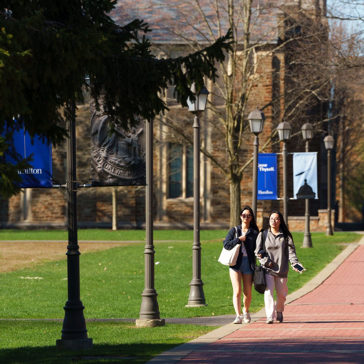 Taking a walk on campus. (Photo by Oliver (Yunhai) Zhao '24)

#OurBeautifulCampus