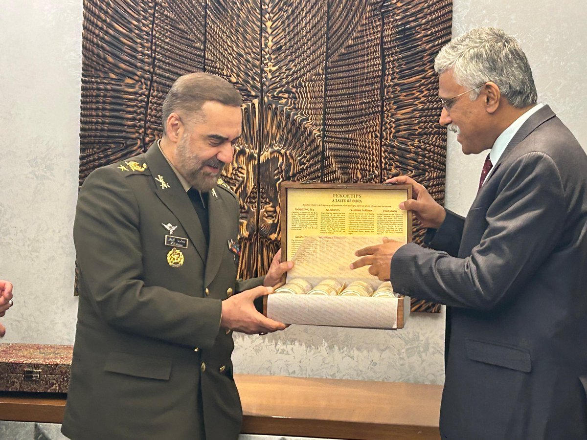 Engaging discussions ensued as Defence Secretary Shri @giridhararamane met Iran's Defence Minister Brig Gen Mohammad-Reza Ashtiani at #SCO Defence Ministers’ Meeting. Addressing regional security & shared interests, they explored avenues for enhanced defence cooperation. (1/2)