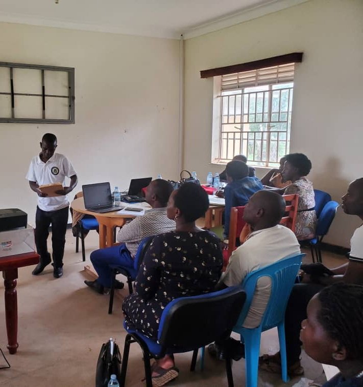 While concluding the 9-day district level training Mr .Isaac Wilson Arinitwe the District Census Officer @LyantondeLocal urged Sub-County TOTs to pass on knowledge acquired adequately to enable a smooth & successful enumeration exercise. #Itmatterstobecounted