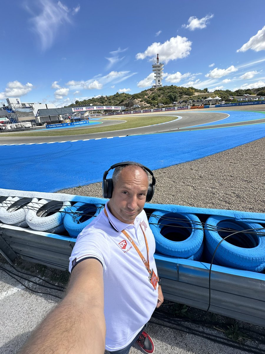 🇪🇸 Čujemo se u poslednjoj krivini! 🎙️❤️💪🏍️🔥😃 #lap76 #skmotogp #sportklub #infinitylighthouse @sportklub @infinitylighths