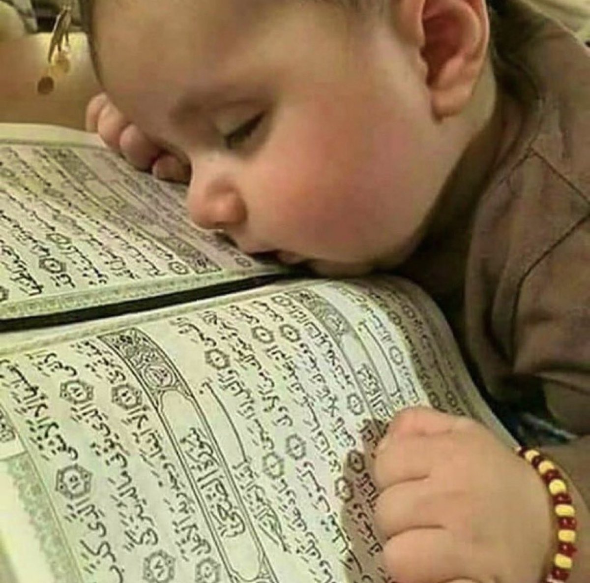 Raise your children to love the Quran ❤️