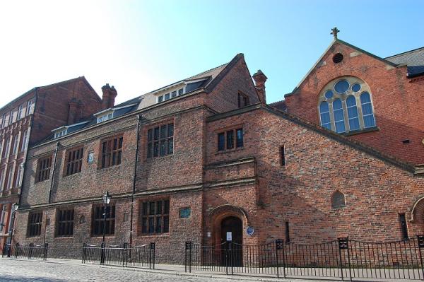 Hands On History Museum is open today! Take a fascinating glimpse into Victorian times, the Story of Hull and the Egyptian Gallery, home to unique replicas of King Tutankhamen’s treasures. 🗓️ 27 April ⏰ 12noon-4pm. 👉 loom.ly/tcU_Qts #MustBeHull