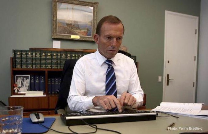 Former AUS PM Tony Abbott types e-mail to King Charles III: 'Dear Your Majesty, if you abdicate, can I get an invitation to William's coronation? Please. Remember, I gave your Dad a knighthood. ps Can I bring Peta Credlin as my plus one?' #auspol #RepublicNow