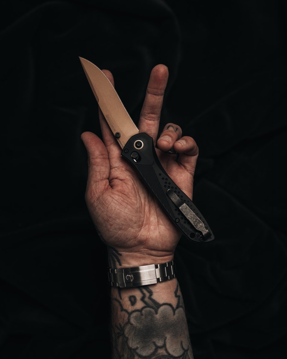 It takes more than nostalgia to honor a legend. With leading-edge blade steel, beveled handle scales, and a new AXIS® Lock under the hood, celebrate the 25th anniversary of a Benchmade icon with the limited edition SEVEN | TEN®. bit.ly/3QlkqUb