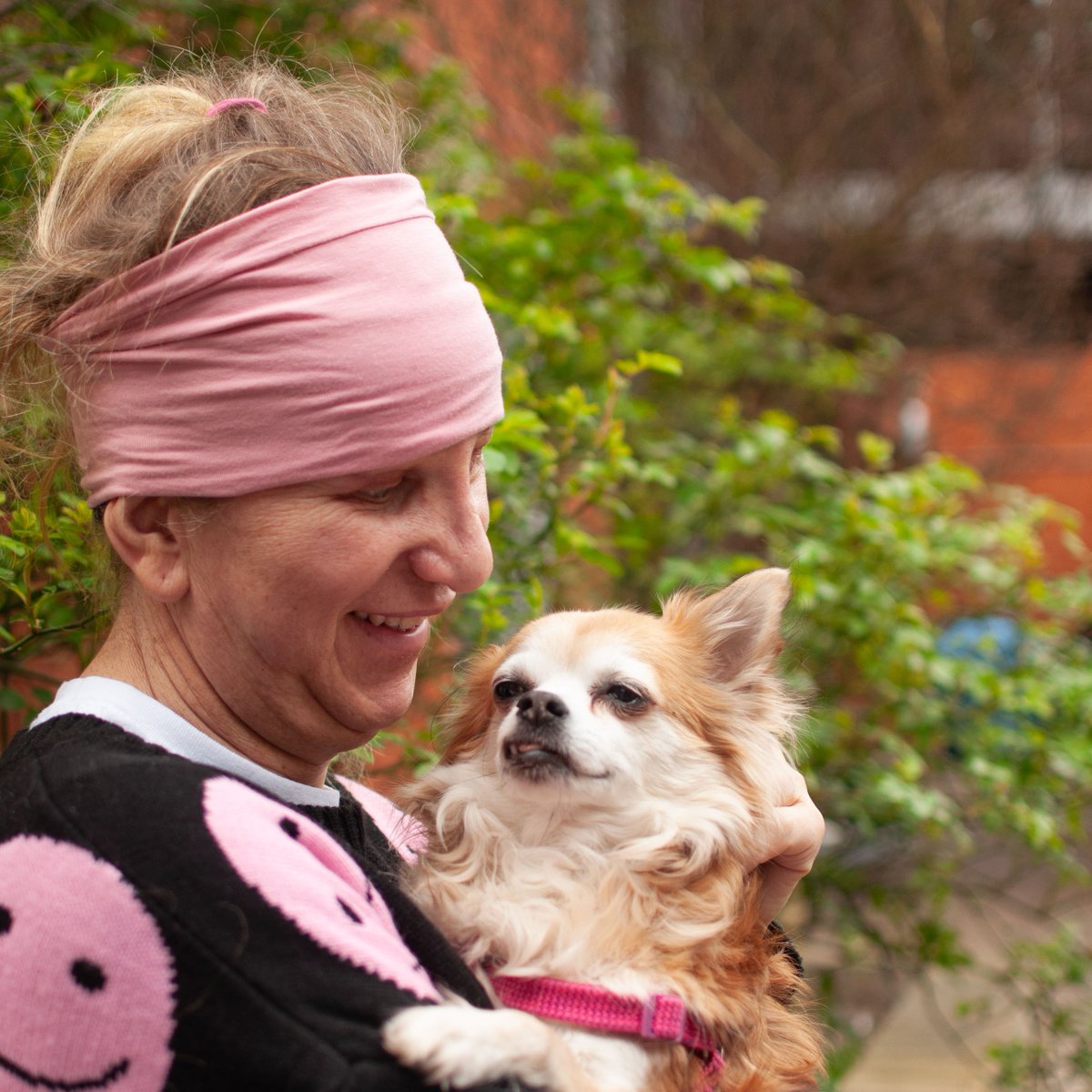 Did you know? 86% of people experiencing homelessness rely on their pets for support. No accommodation would accept Nicky with Foxy, but she couldn't be without him. This #NationalPetMonth, support vital services caring for people and their pets 👉 action.mungos.org/pets-social
