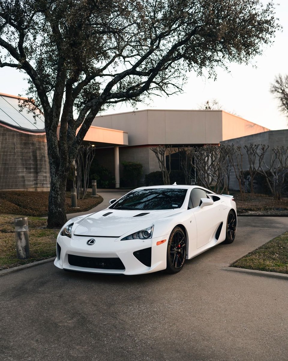 Ready for launch. #LFA 
#LexusLFA 📸: @one.20th