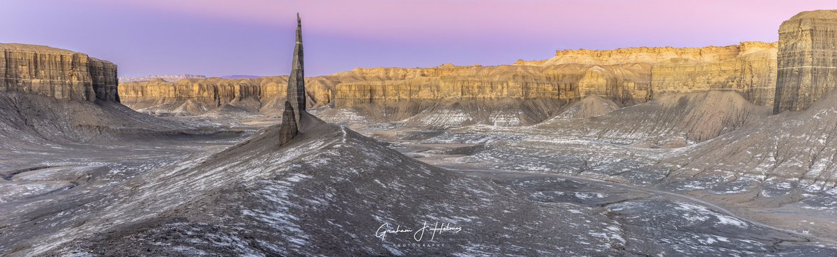 Another planet! Hiking out here in the dark was an experience I will never forget. It sure did feel like an alien world. Long Dong Silver Utah. #utah #longdongsilver #canonusa #ShotOnCanon #adventurephotography #YourShotPhotographer #landscapephotography #teamcanon