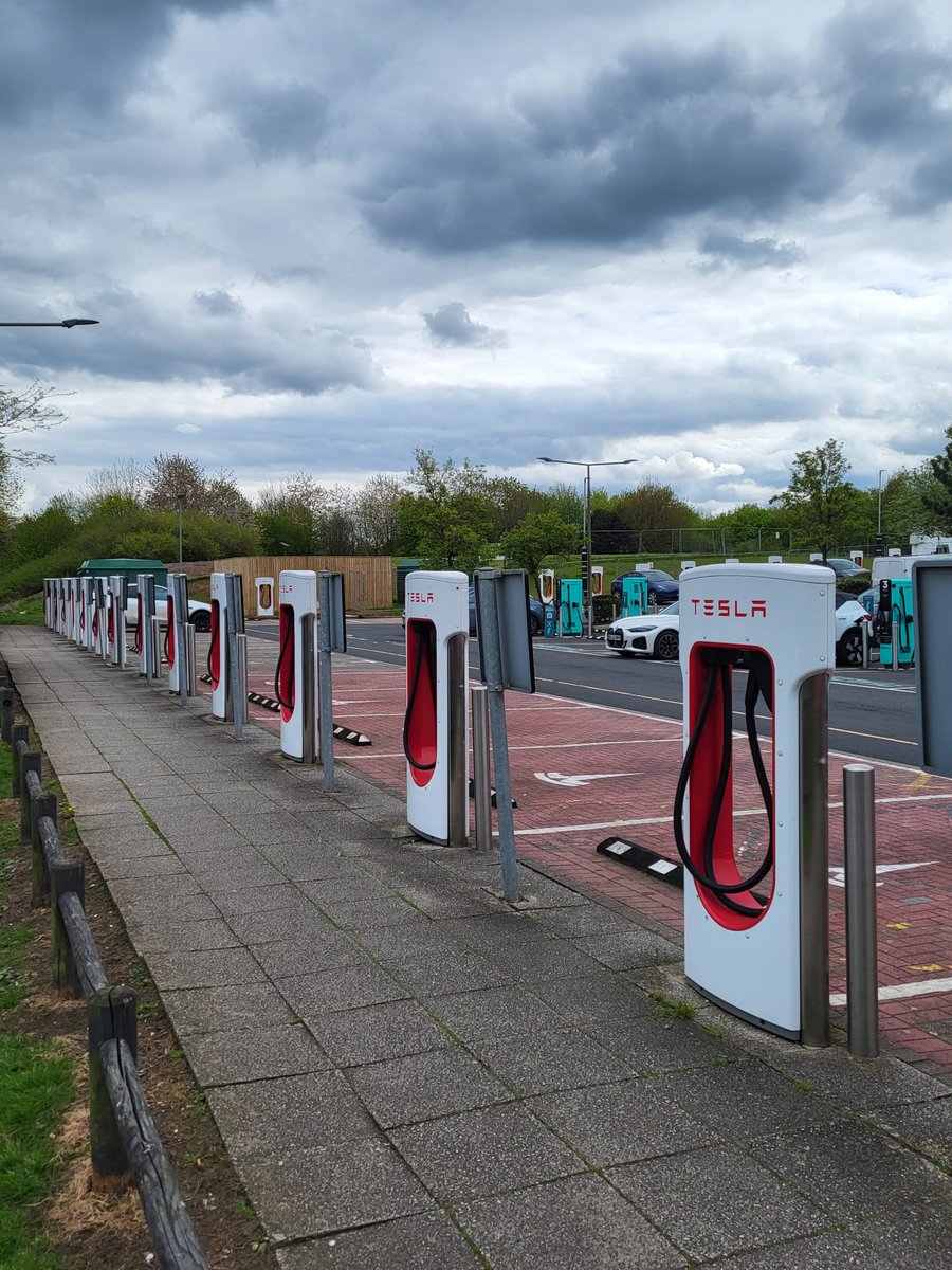 Tesla chargers at a rest stop near Birmingham, UK @TeslaandFriends