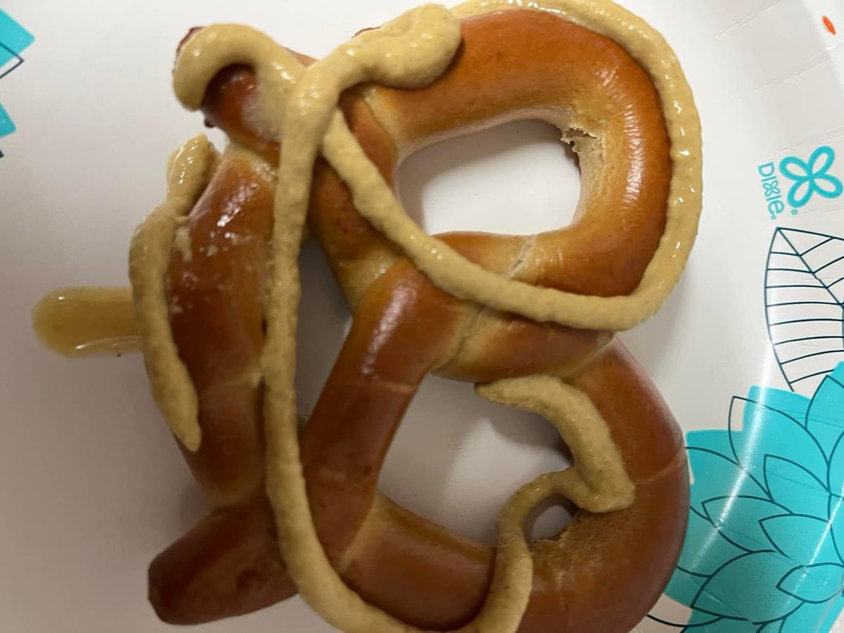 It’s #NationalPretzelDay 🥨 Enjoy 😋