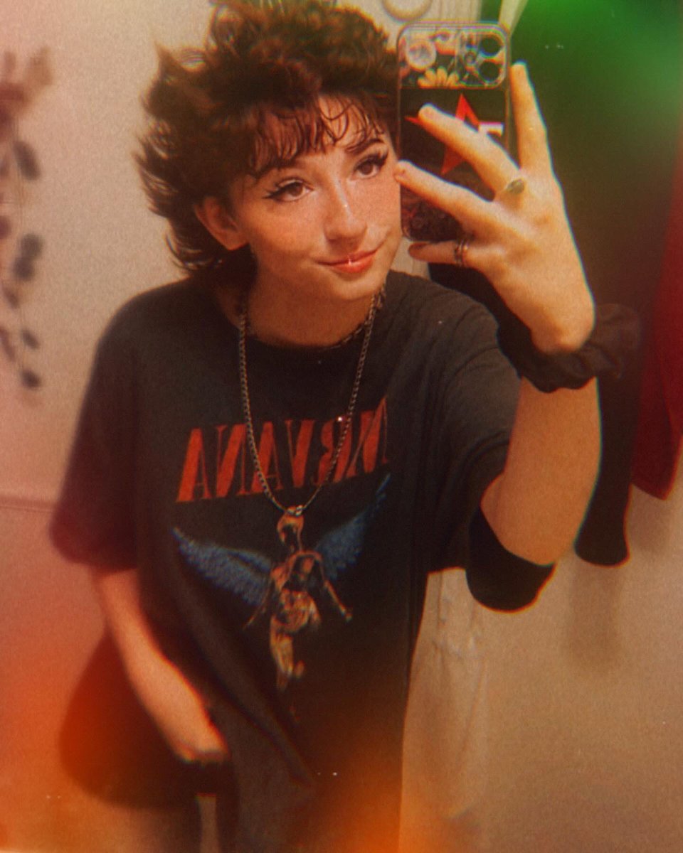 ❤︎︎•𝐀𝐬𝐡•❤︎︎ tweet media