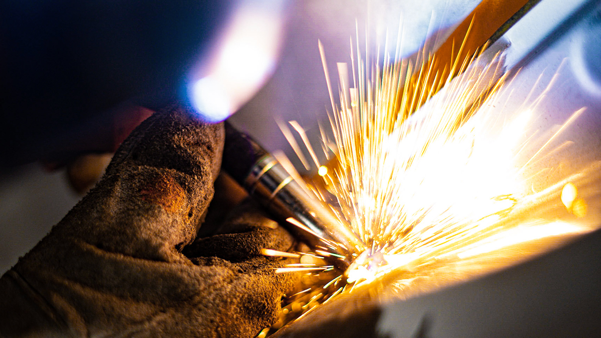 It’s National Welding Month! Welders play a big part in the collision industry. They use critical thinking and a steady hand to bring cars back to safe, working condition. When you’re ready to join the industry, click here: bit.ly/3uA4C8i
#NationalWeldingMonth