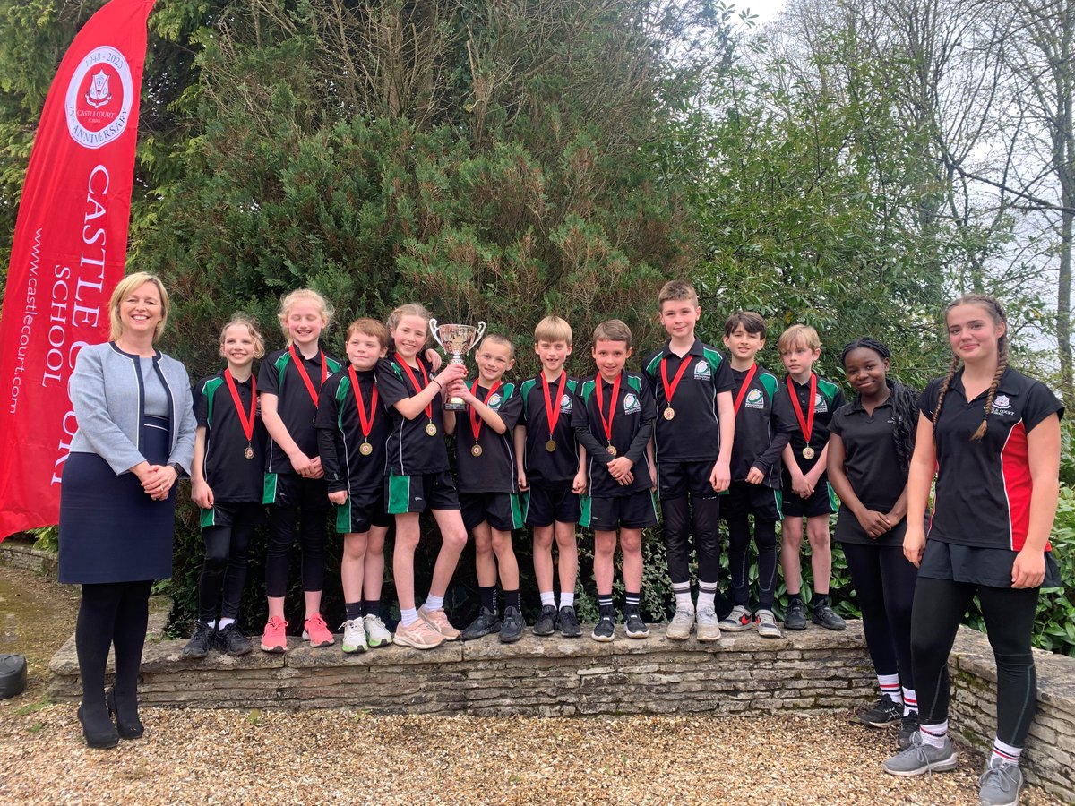 #CastleCourtYear8 as part of their #LeadershipProgramme have helped organise a great afternoon of cross country running. Thank you to the local primary schools who took part  #broadstonefirstschool #HenburyViewSchool #MerleyFirstSchool #ParleyFirstSchool #SpringdaleFirstSchool