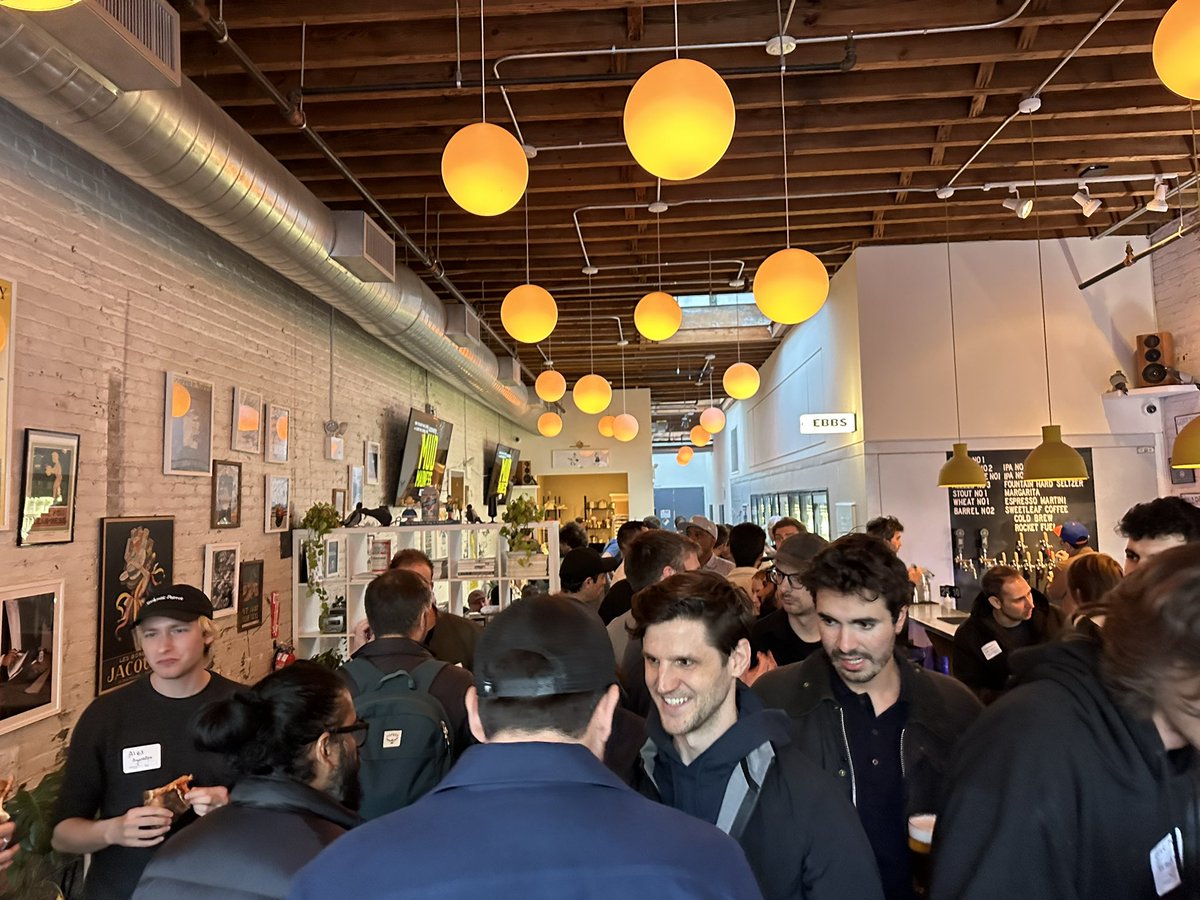 Megan Reynolds 👩‍💻 tweet media