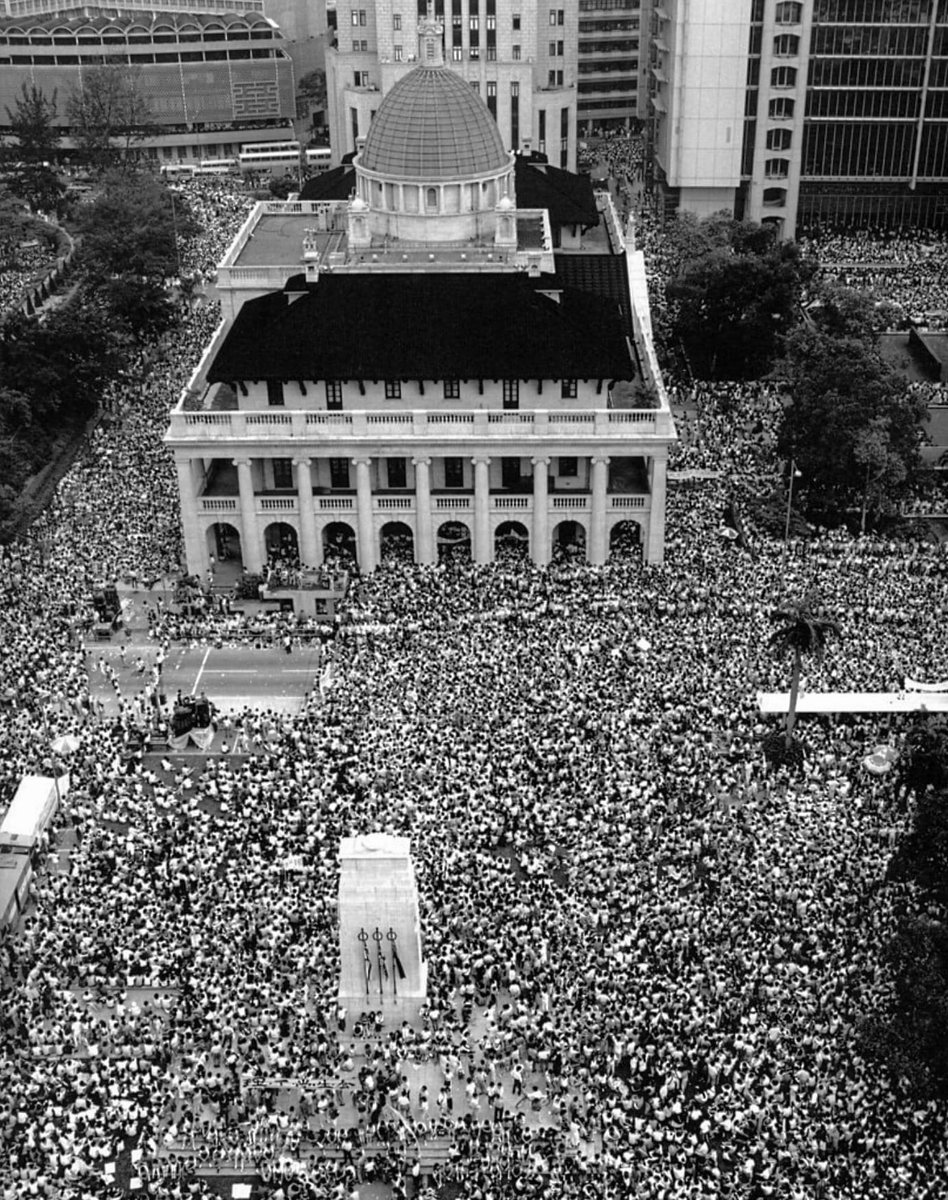 Chater Road near the Cenotaph and between the (at the time) Hong Kong Legislative council, one day after the Tiananmen Square massacre on 8964