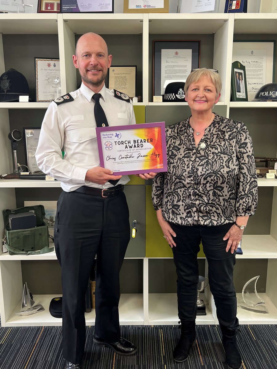 Lovely end to the week with a visit from Dawn Hodson, CEO of 'Reducing the Risk', the Oxfordshire based charity who do fantastic work in supporting organisations in improving their response to Domestic Abuse. They have now trained over 4000 Domestic Abuse Champions across the TVP