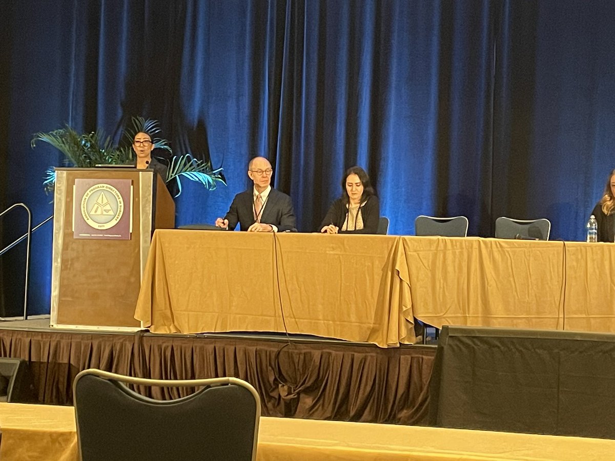 A great honor to moderate a research paper session with Dr Donald Hess on #EPAs at #APDS24 #SEW2020, hearing the amazing work from residents and future leaders in Surgical Education! @APDSurgery @carolynchang_MD @OHSUsurgery @kBraselDazzle