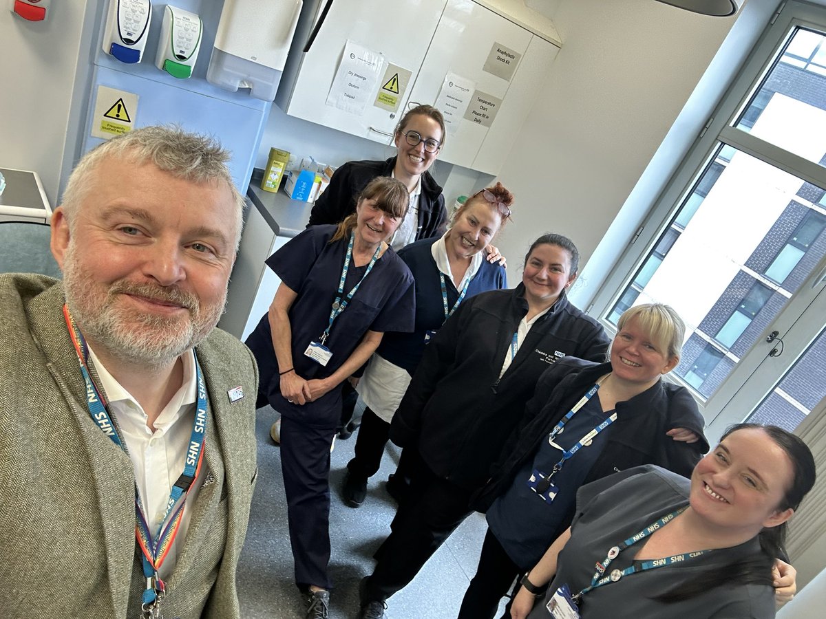 Big thank you to the @cwpnhs podiatry team at Fountains for hosting my visit today. Thank you for sharing your clinical practice and great to see your wider preventative work. Enjoyed our robust and lively discussion with plenty of ideas for me to take away. Thank you everyone!