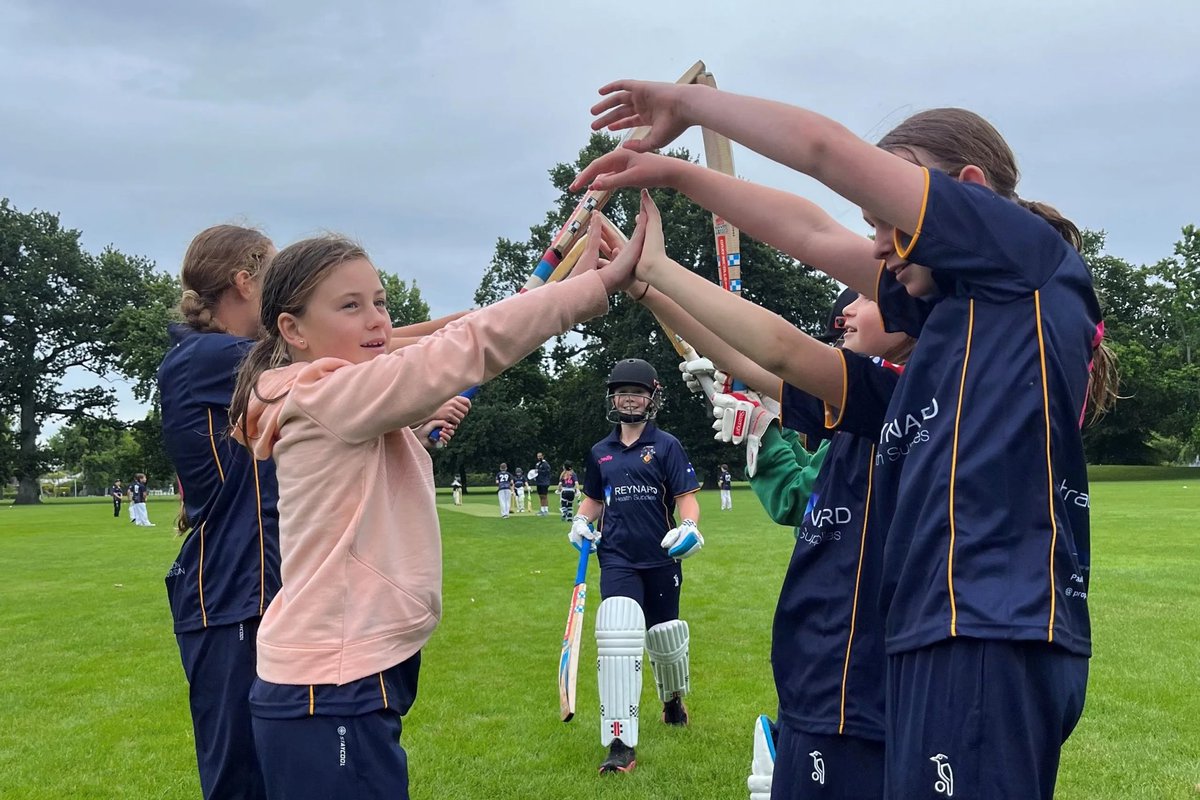 I’M HIRING! Opportunity to join my team as Head of Enabling & Inspiring Women's & Girls' Participation. If you can influence across our sport to ensure that female participation remains at the forefront of both hearts & minds, please do consider applying: app.beapplied.com/apply/olyiv556…