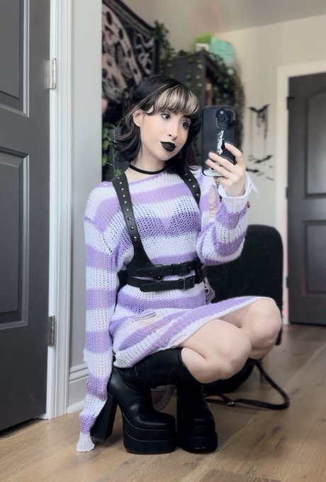 Watch huni 🍯's leaked NSFW photo on TwXstars