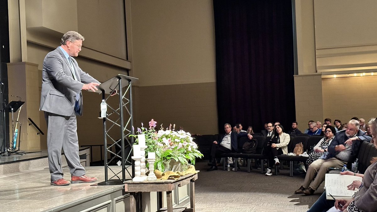 mporeilly's tweet photo. We’re hearing from @Arkansas_Andrew on “Reconstructing Ordination.”

#ReconstructingMethodism 
#gmchurch #globalmethodist
#globalmethodistchurch https://t.co/TOZsxM3dem