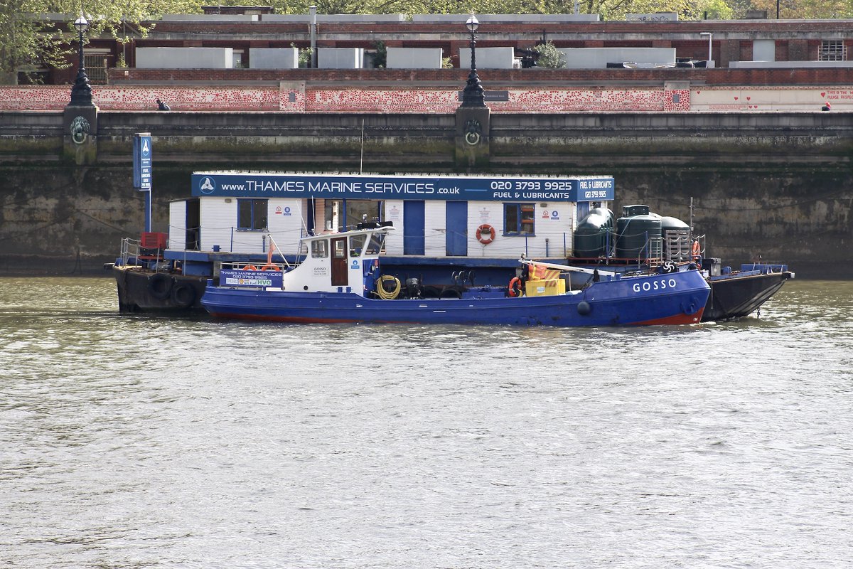 GOSSO visiting Thames Marine Services' fixed refuelling barge this morning.