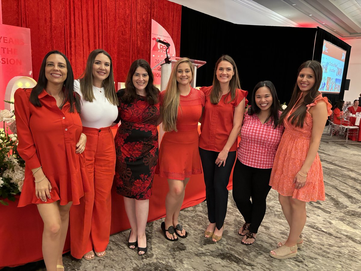 Last week, leaders from Cross Country attended the annual @GoRedForWomen luncheon in Palm Beach Gardens, an event hosted by the @American_Heart Association to shine a spotlight on the importance of heart health and to celebrate the power of women banding together!