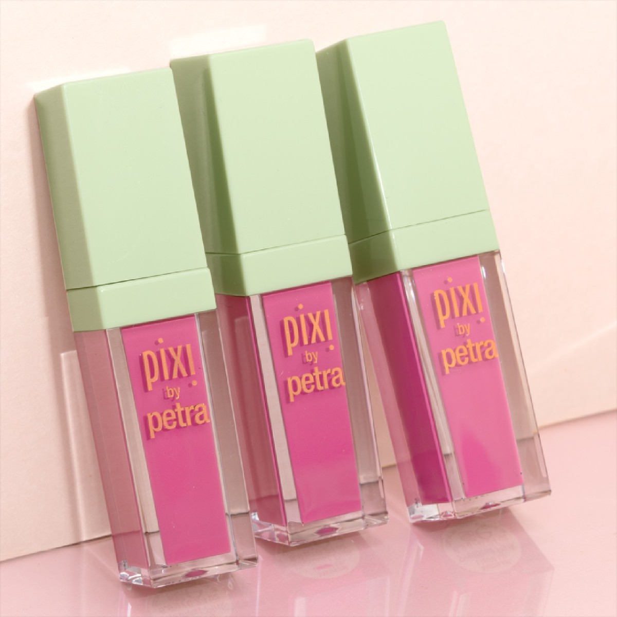 MatteLast Liquid Lip in Prettiest Pink! 💗 Created with Rosehip Oil and Vitamin E, this lip-loving colour veil delivers a suit-all pretty-in-pink hue that stays put! Our applicator provides precise application for a plush and #PixiPerfect pout. #PixiBeauty #Makeup #LipLook