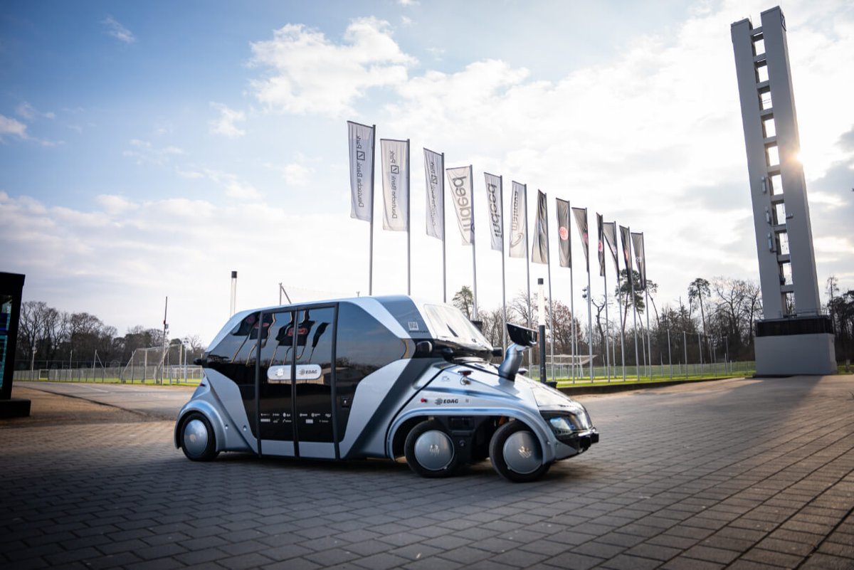 Deutsche Bank Park is currently testing a networked fleet of modular robots to support stadium operations powered, in part, by @SPINEA3 customized precision solutions. See how test findings will help shape the future of mobility and the world’s cities: tmkn.biz/3whnHwQ