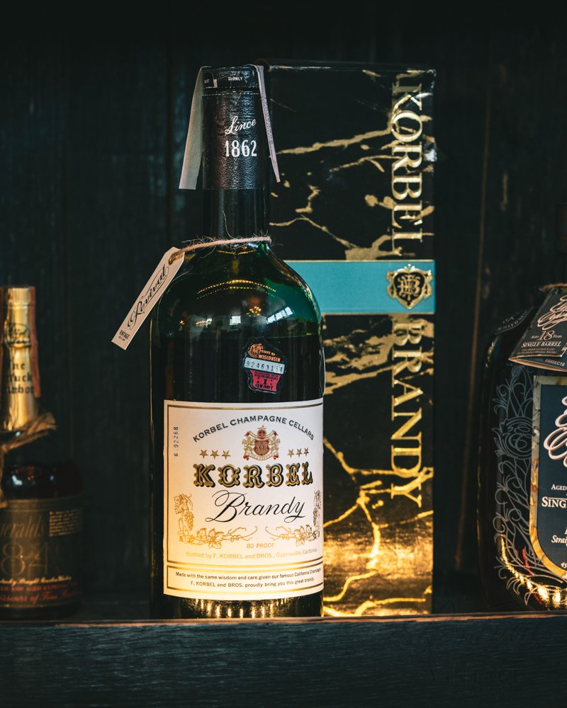 🍷 Step back in time with us as we open a rare gem – a @Korbel1882 Brandy from the 1970s! Experience an incredible taste with a long finish, all for just $5 today. Don't miss this unique opportunity to savor a piece of history! 

#VintageBrandy #Korbel1970s #DrinkSpecials #korbel