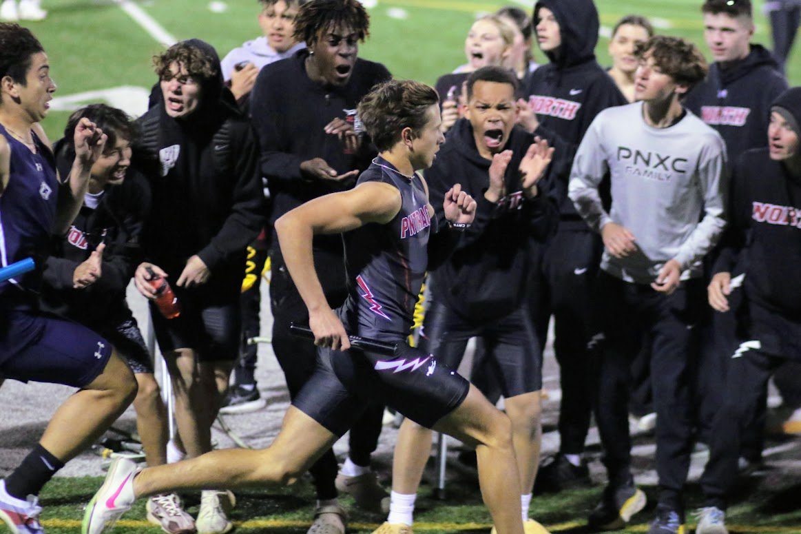 I'm so proud of the amount of work that has gone into creating one of the best meets I've ever attended. #TrackTown Results, splits, pics, and headlines: docs.google.com/document/d/107… Pics free to all: photos.app.goo.gl/pniKzqVqibawkK… Let the kids cheer on the 4x4... improve our sport!