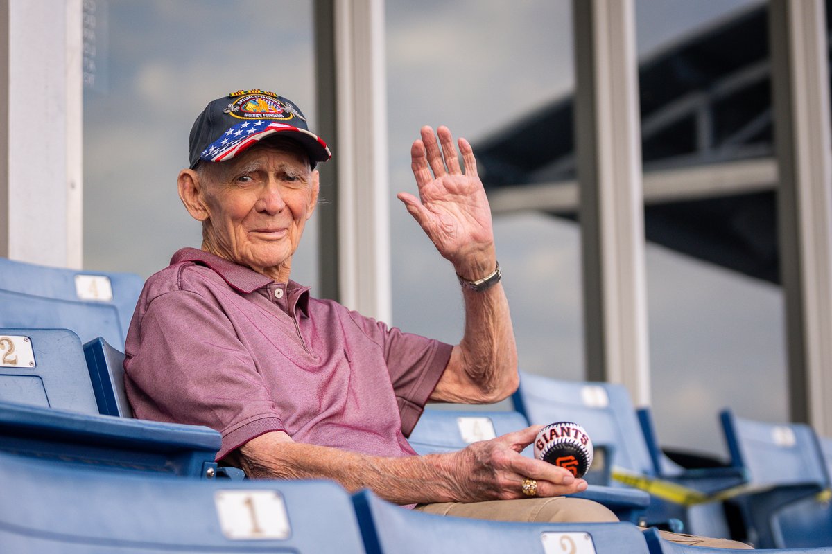 Shoutout to our local gem, Veteran Robert Antle, who threw out the first pitch for Viera High School Hawks' baseball game! His presence, surrounded by family love, illuminated the stadium. We express our profound gratitude for your unwavering service!🇺🇸 ⚾❤️ #SpaceCoastComplex