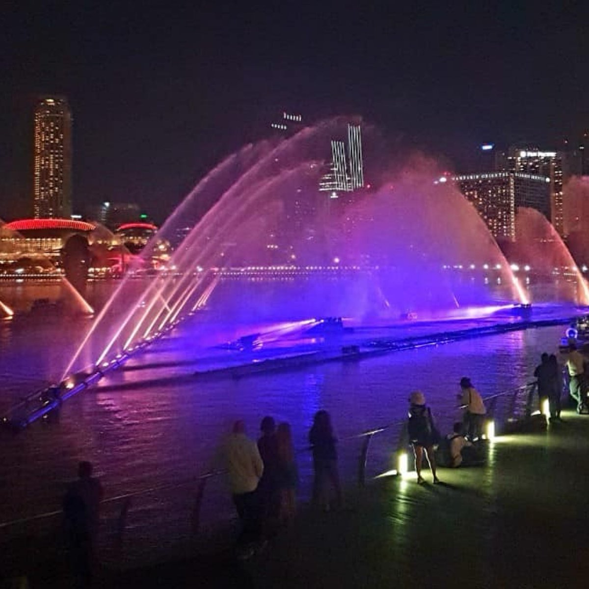 Friday night in Singapore #GardensByTheBay