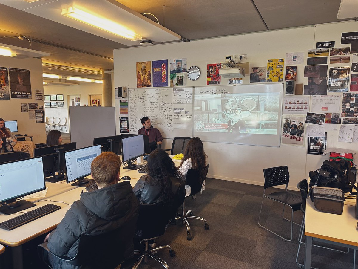 Fantastic session from alumni @EllisKnightVA today with our Year 12s, exploring how students can access the sound editing and voice acting industry. Thank you Ellis for coming in to talk to our students at @STEMcollege
