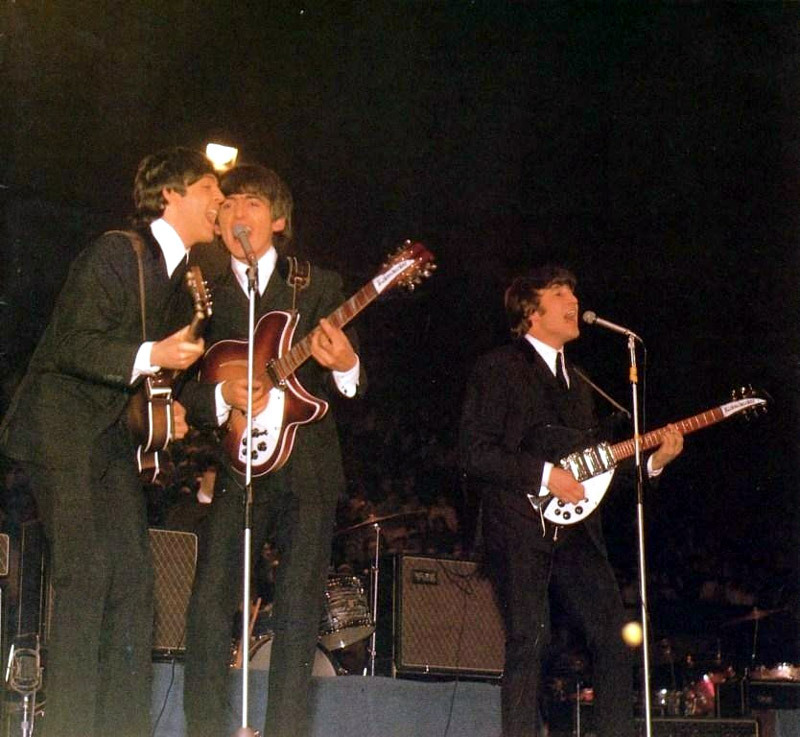 26 April 1964 – The Beatles perform live for the first time since 16 February with a five-song set in front of 10,000 fans at the New Musical Express Poll Winners’ Concert at the Empire Pool in Wembley, London. The band receive their NME Awards from actor Roger Moore. #TheBeatles