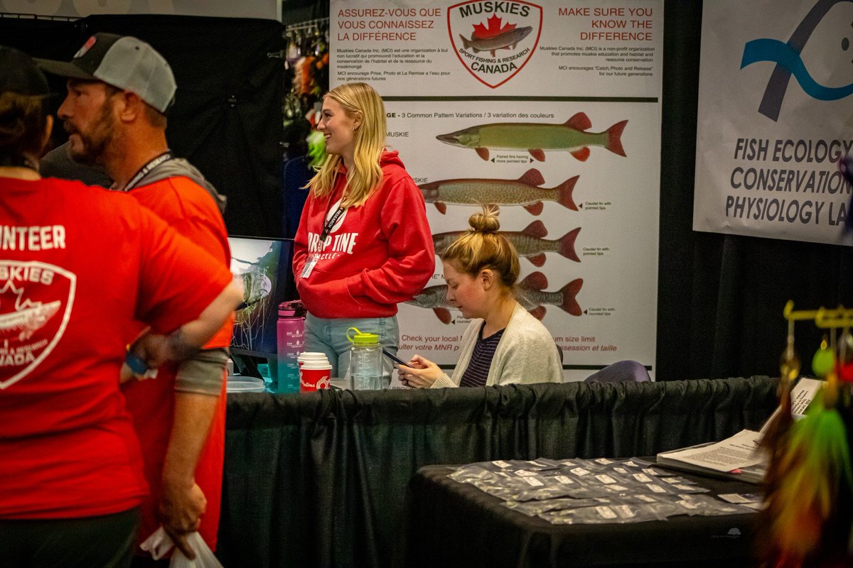Thanks to @wilson_erin27 and @cunninghamekate for representing our @Carleton_U @CarletonScience team and the Landsman/Cooke Labs at the Muskie Odyssey @muskiescanada.