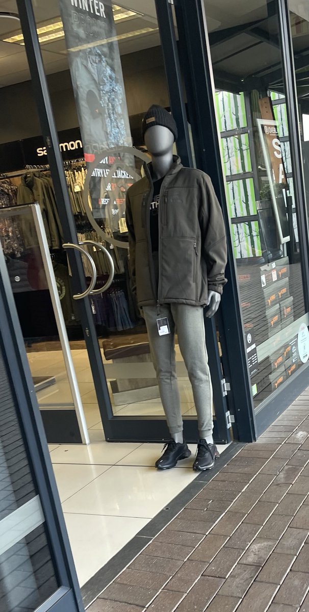 Retailers should stop putting Mannequins on their entrances.I just greeted one😂😂😂😂😂😂😂😂😂