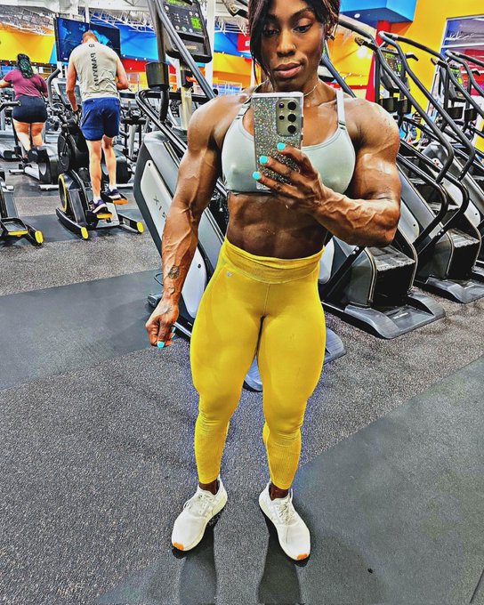 Yup still hustling 💪🏽 #flexfriday #lifestyle #gymtime #musclewomen #hardbody https://t.co/yOVmlBmCoK<a href="/tag/flexfriday"class="tags">#flexfriday</a><a href="/tag/lifestyle"class="tags">#lifestyle</a><a href="/tag/gymtime"class="tags">#gymtime</a><a href="/tag/hardbody"class="tags"><span>#hardbody</span></a><a href="/tag/musclewomen"class="tags"><span>#musclewomen</span></a>