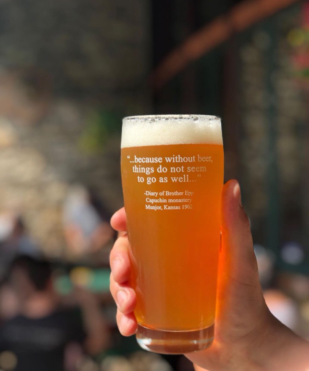 🍊 New beer on tap🍊 
Blood Orange Radler is a deliciously tart and refreshing mix of house-made Blood Orange Soda and Lager.

The release of this crowd favorite marks the unofficial start of summer in LFK, come down to FSB and grab a pint on the front porch ☀️