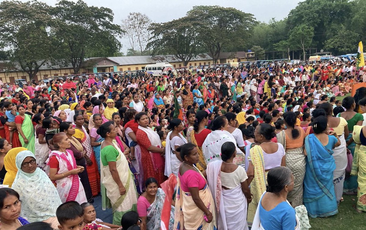 It was amazing to address a mammoth gathering at Bongaon under Tihu LAC along with NDA candidate for Barpeta Lok Sabha Constituency Shri Phani Bhusan Choudhury. Overwhelmed by the huge turn out and support of the people. 
I am confident that he will win by a historic margin and…