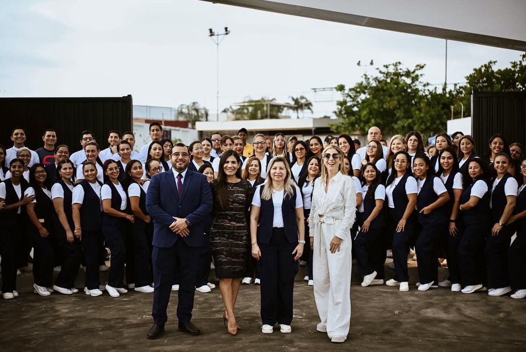 Es un privilegio presenciar la inauguración del nuevo ingreso de la Unidad Educativa Cruz del Norte. Gracias a sus autoridades <a href="/estefaniapoggi/">EstefaniaPoggideCuka</a> por extendernos la invitación.