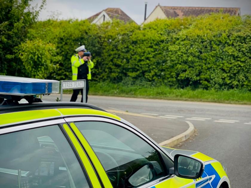 Police lie in wait to catch drivers in Chippenham and Calne dlvr.it/T63bJv