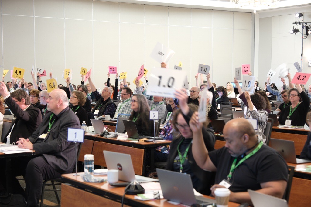 #ConseilACPPU a voté à l'unanimité pour condamner le projet de loi 18 de l'Alberta qui est une attaque dangereuse contre l'autonomie de l'université, la liberté académique & la pratique éthique de la recherche. La motion d'urgence présentée par @cafaab a été appuyée par @TheAASUA